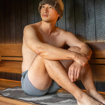 Deluxe Sauna Mat: Rain Shadow